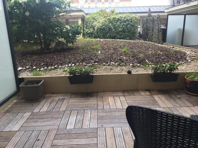 Studio Disneyland Paris 2 - Terrasse Bussy-Saint-Georges Buitenkant foto
